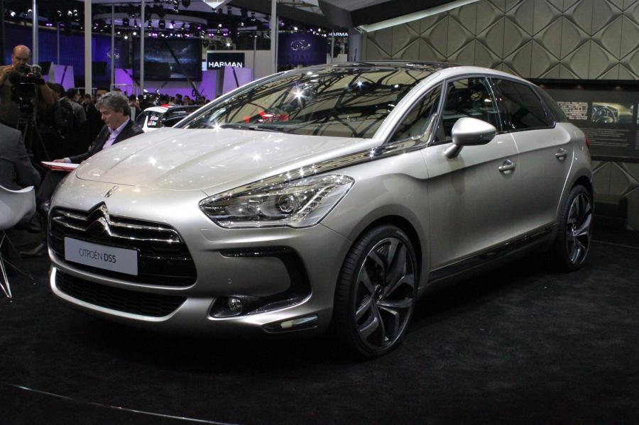  Citroen DS5 2012 года  (фото 100 из 182)